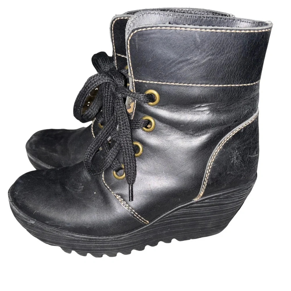 Fly London Ankle Wedge Boots Lace Up black Leather